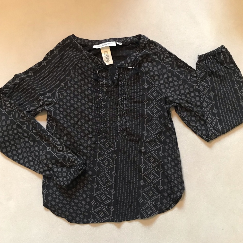 H&M L.O.G.G. Boho Gray Top